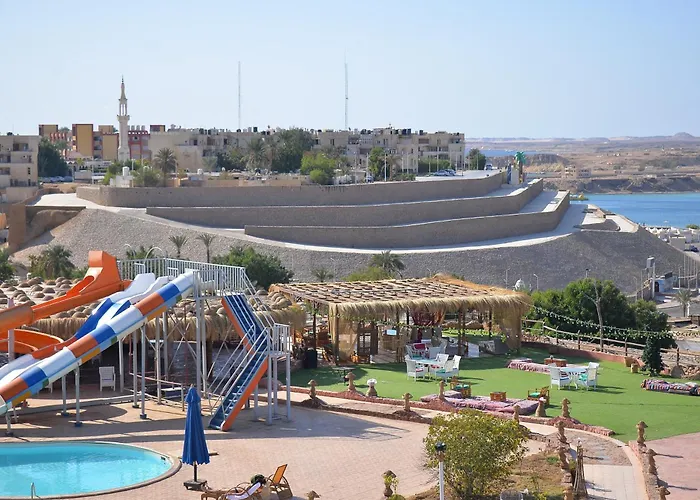 Aida & Sheikh 3*